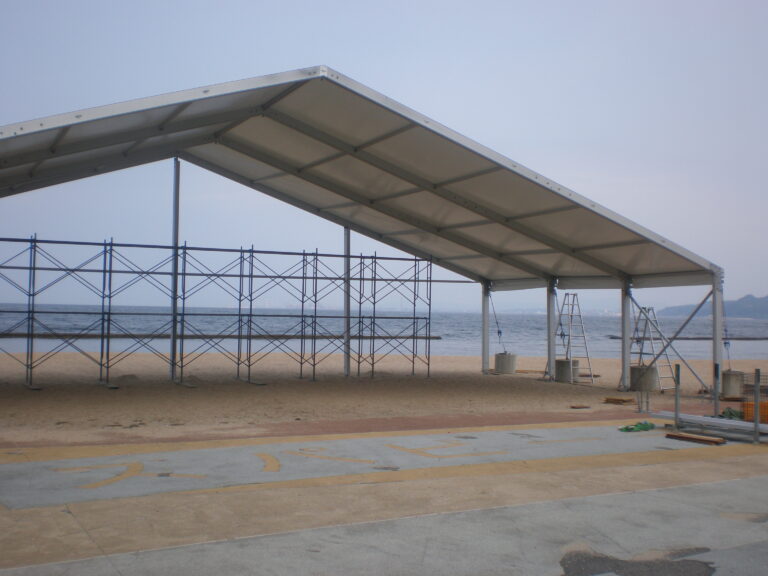 ヨーロピアンテントでのステージテント設営​01